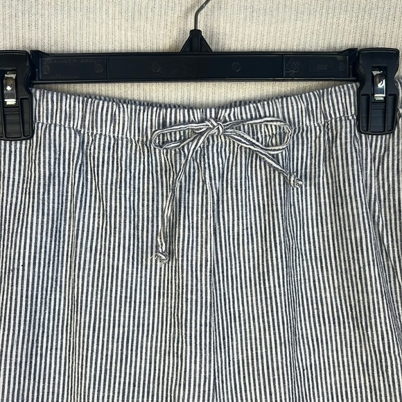 Christopher & Banks Linen Blend Pull On Size Medium Cropped Wide Leg Pants - Picture 2 of 10